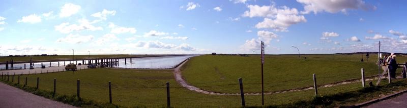 Der Blick vom Sperrwerk in Husum in Richtung Nordsee Der Blick vom Sperrwerk in Husum in Richtung Nordsee