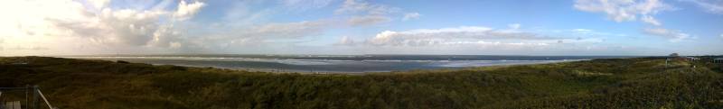 Blick von der Aussichtsdüne an der Strandhalle auf die Nordsee