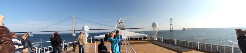 02.06.2016 - Um 18:40 Uhr unterqueren wir die Große Belt Brücke