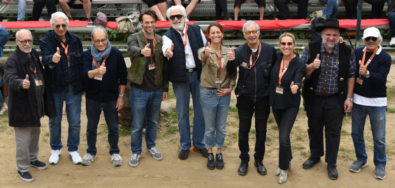 Einige VIPs des zweiten Wochenendes: Michelangelo La Bionda, Maurizio De Angelis, Carmelo La Bionda, Sebastiano Pigazzi, Riccardo Pizzuti, Diamante Pedersoli, Guido De Angelis, Cristiana Pedersoli, Jorgo Papasoglou und Sal Borgese