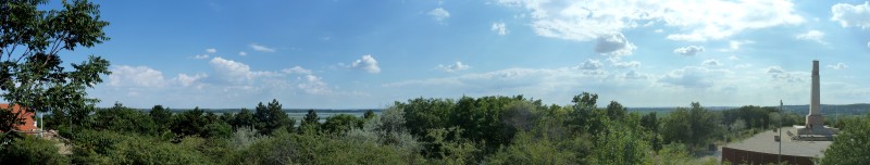 16.07.2017 - Pákozd - Blick auf den Velence-See mit Obelisk